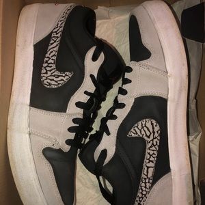 AJ V.2 LOW LTR Jordans